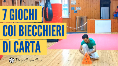 Oggi vi proponiamo 7 semplici giochi da fare con i bicchieri di carta